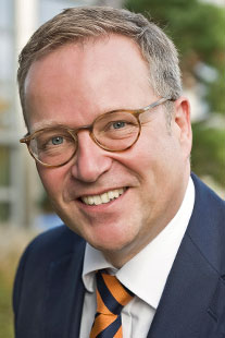 Prof. Dr. Dr. h.c. Jochen Zimmermann  
